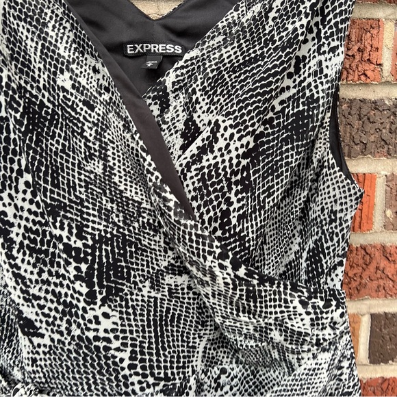 Express Black and Gray Surplice Front Tie Waist Snakeskin Print Chiffon Blouse - Picture 3 of 4